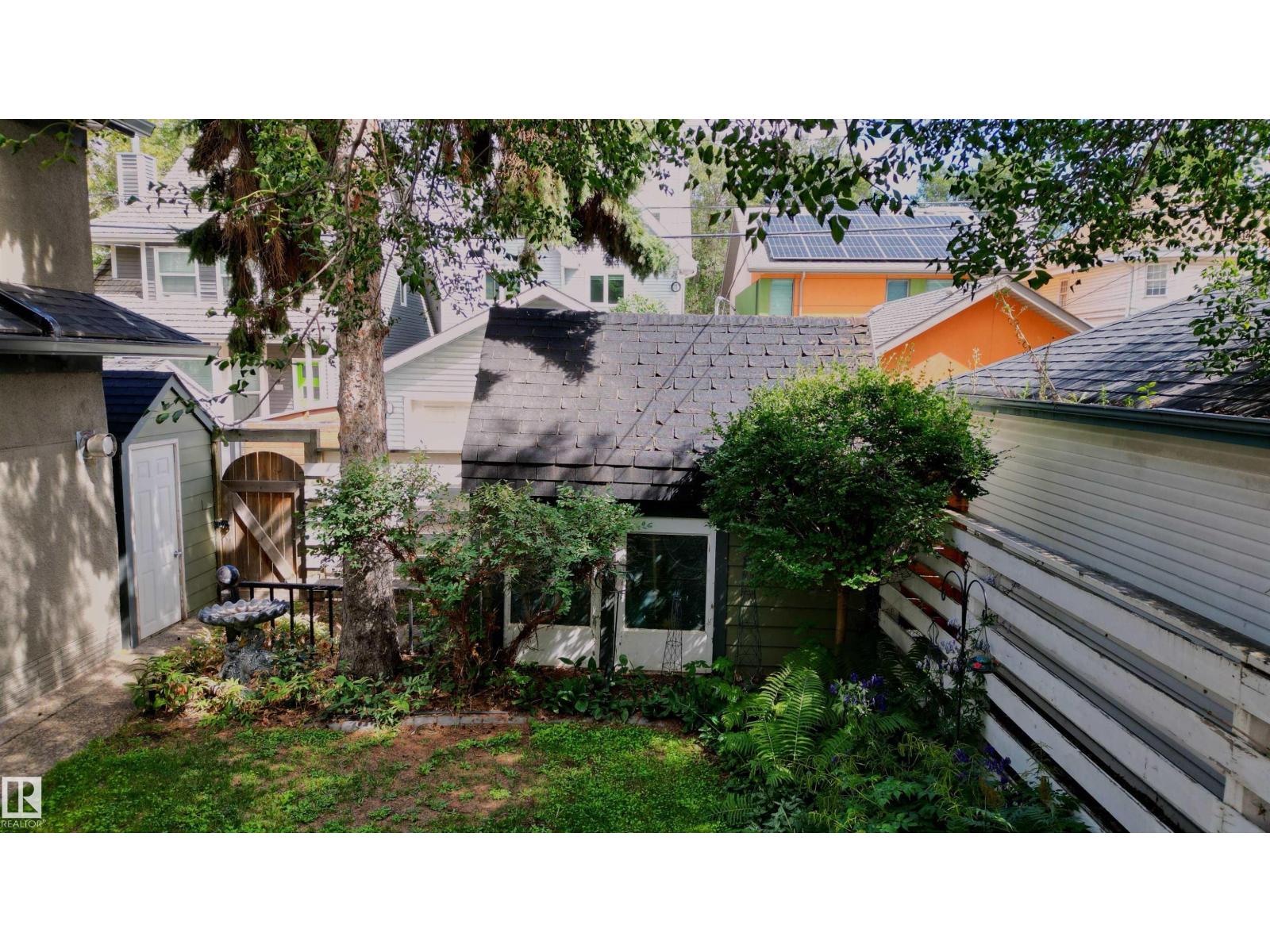 10015 97 AV NW, Edmonton