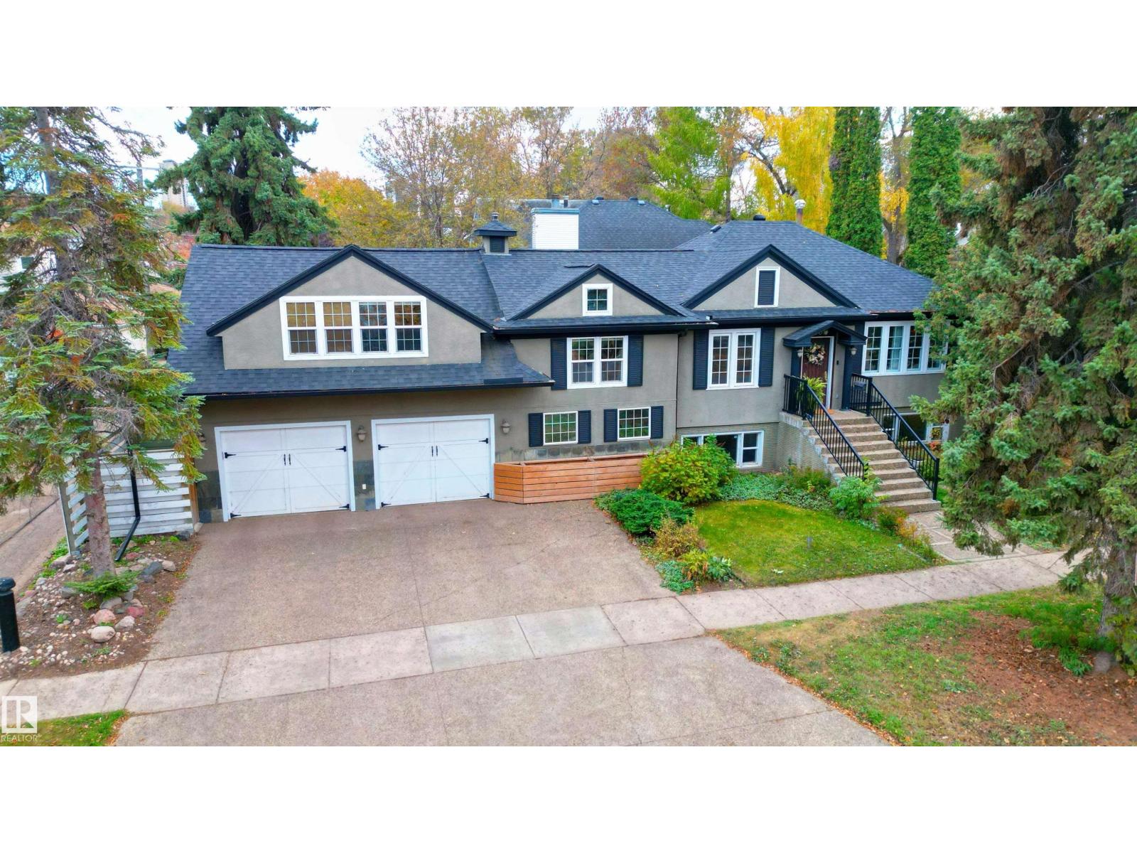 10015 97 AV NW, Edmonton