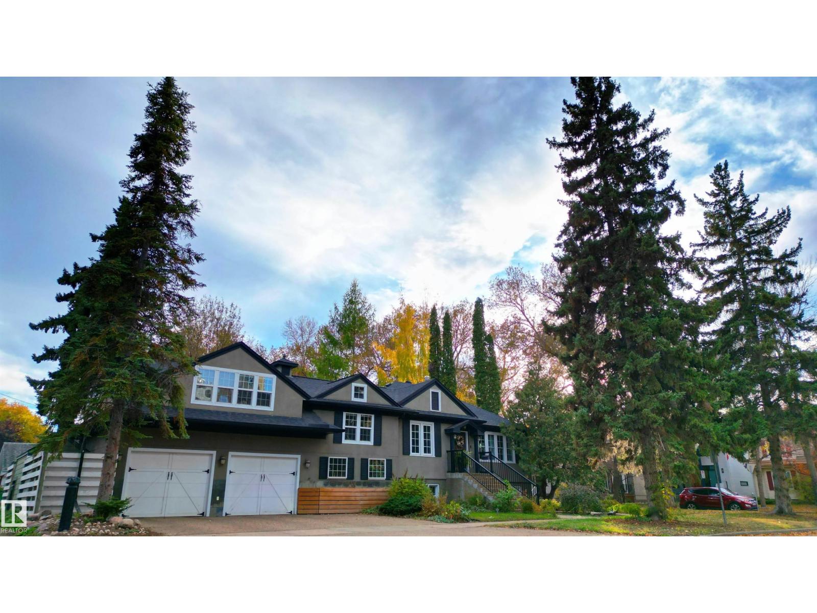 10015 97 AV NW, Edmonton