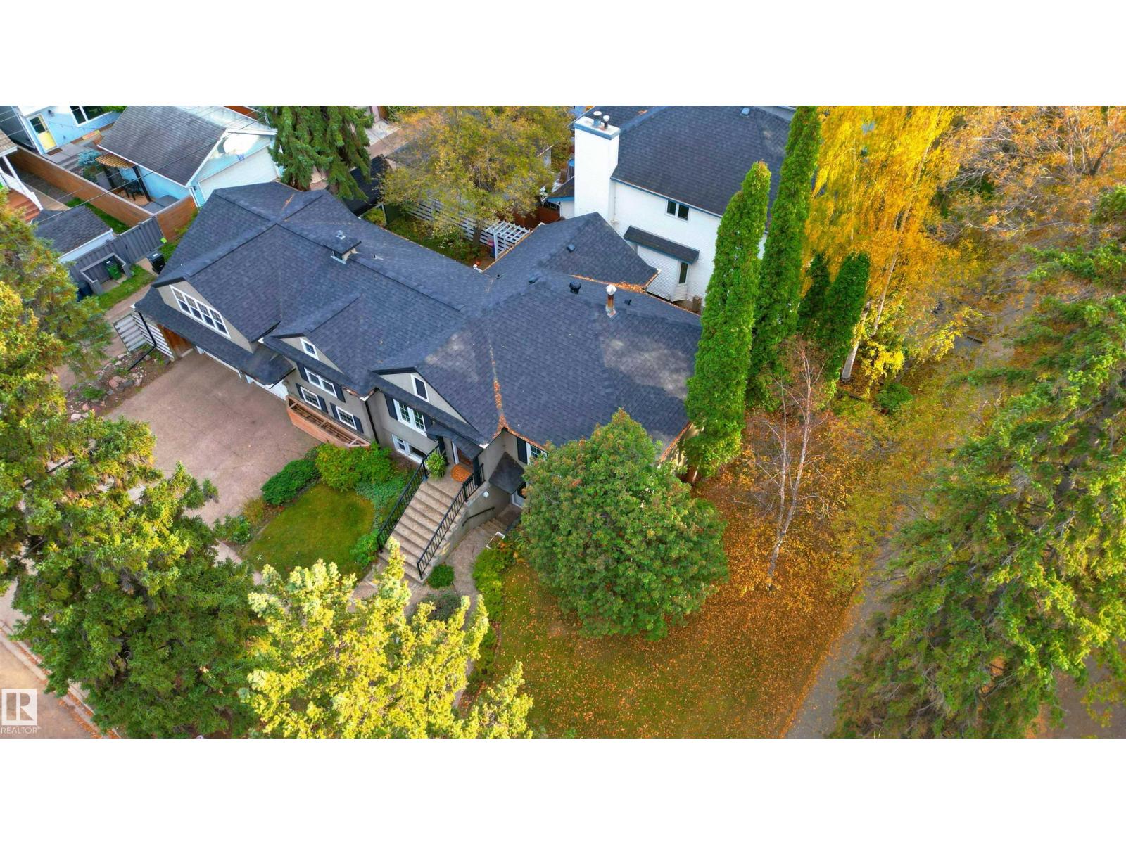 10015 97 AV NW, Edmonton