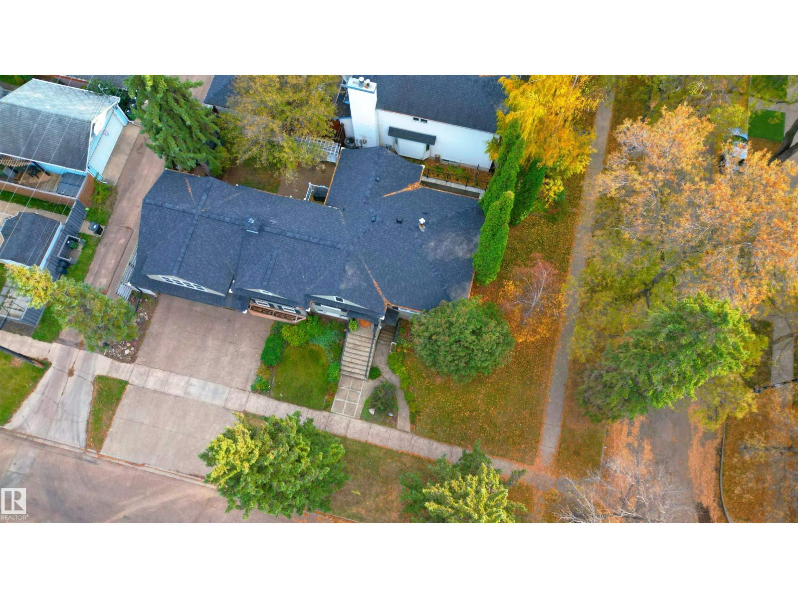 10015 97 AV NW, Edmonton