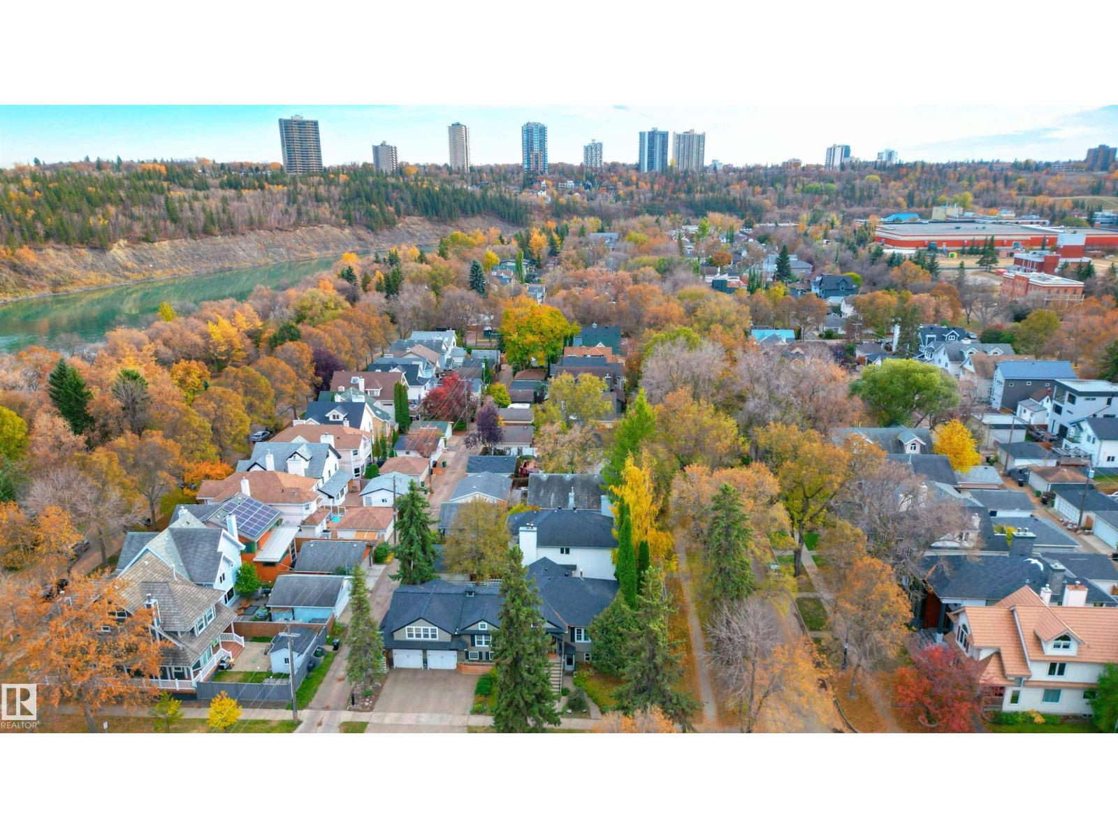 10015 97 AV NW, Edmonton