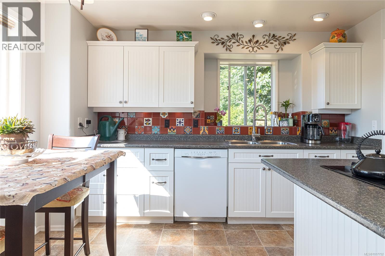 2074 Ludlow Rd, Sooke