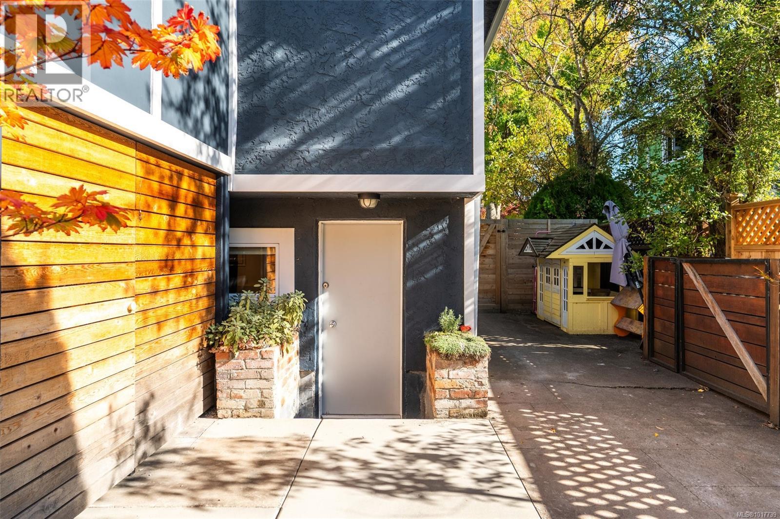  2116 Sayward Street, Victoria