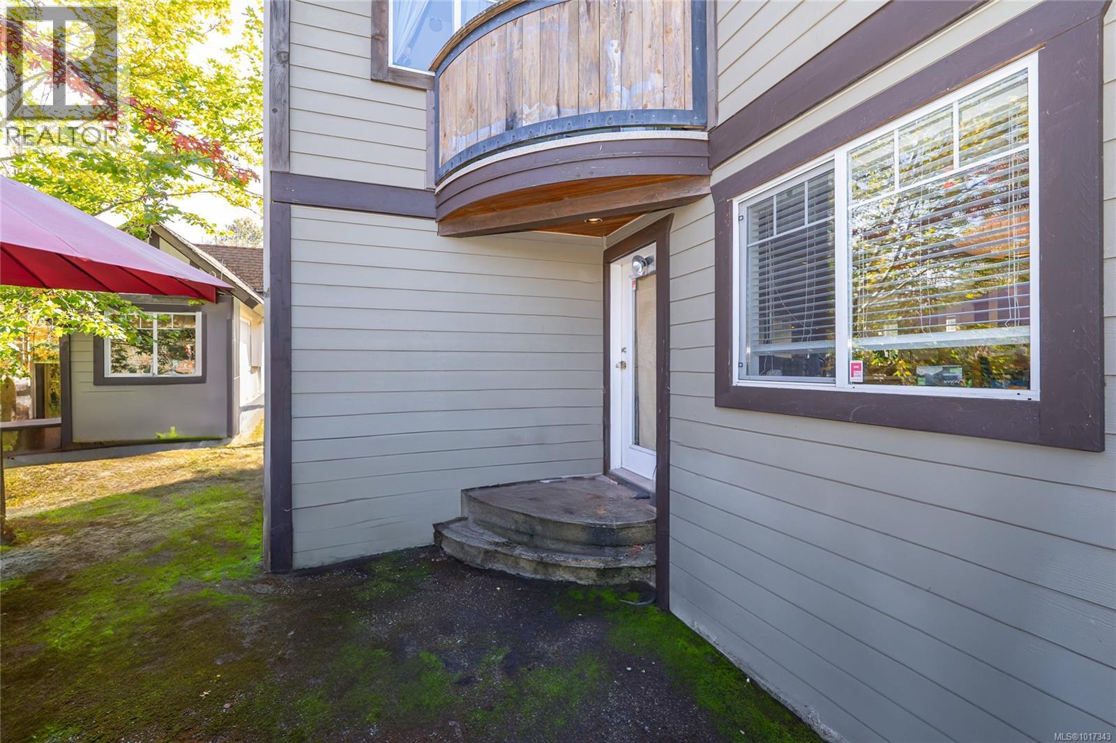 6003 Stonehaven Dr, Duncan