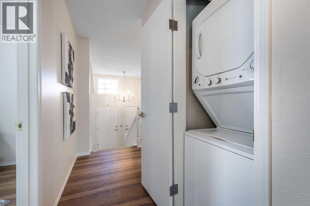 Single Family House Bi-level for Sale in  Hawkstone Drive NW Hawkwood Calgary 