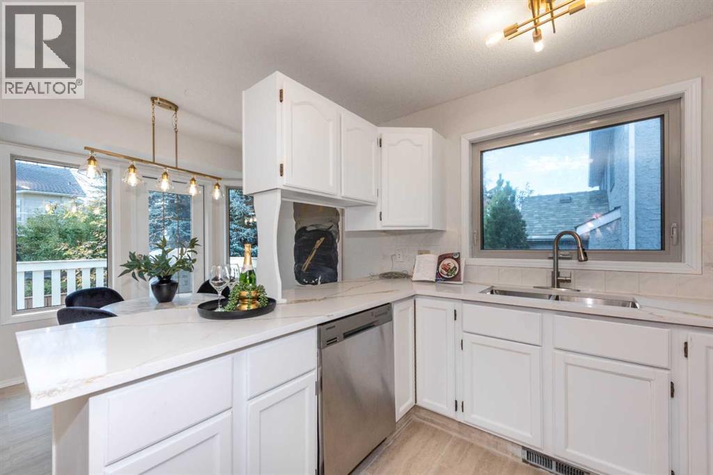 Single Family House Bi-level for Sale in  Hawkstone Drive NW Hawkwood Calgary 