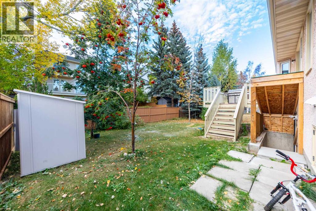Single Family House Bi-level for Sale in  Hawkstone Drive NW Hawkwood Calgary 