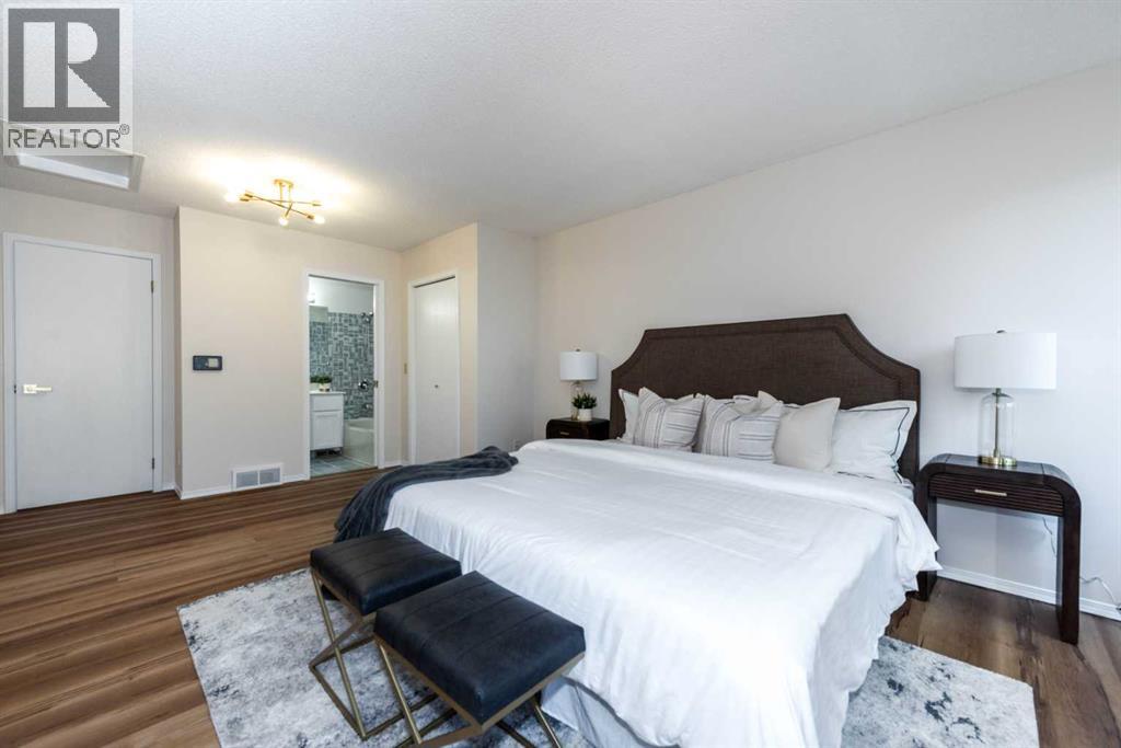 Single Family House Bi-level for Sale in  Hawkstone Drive NW Hawkwood Calgary 