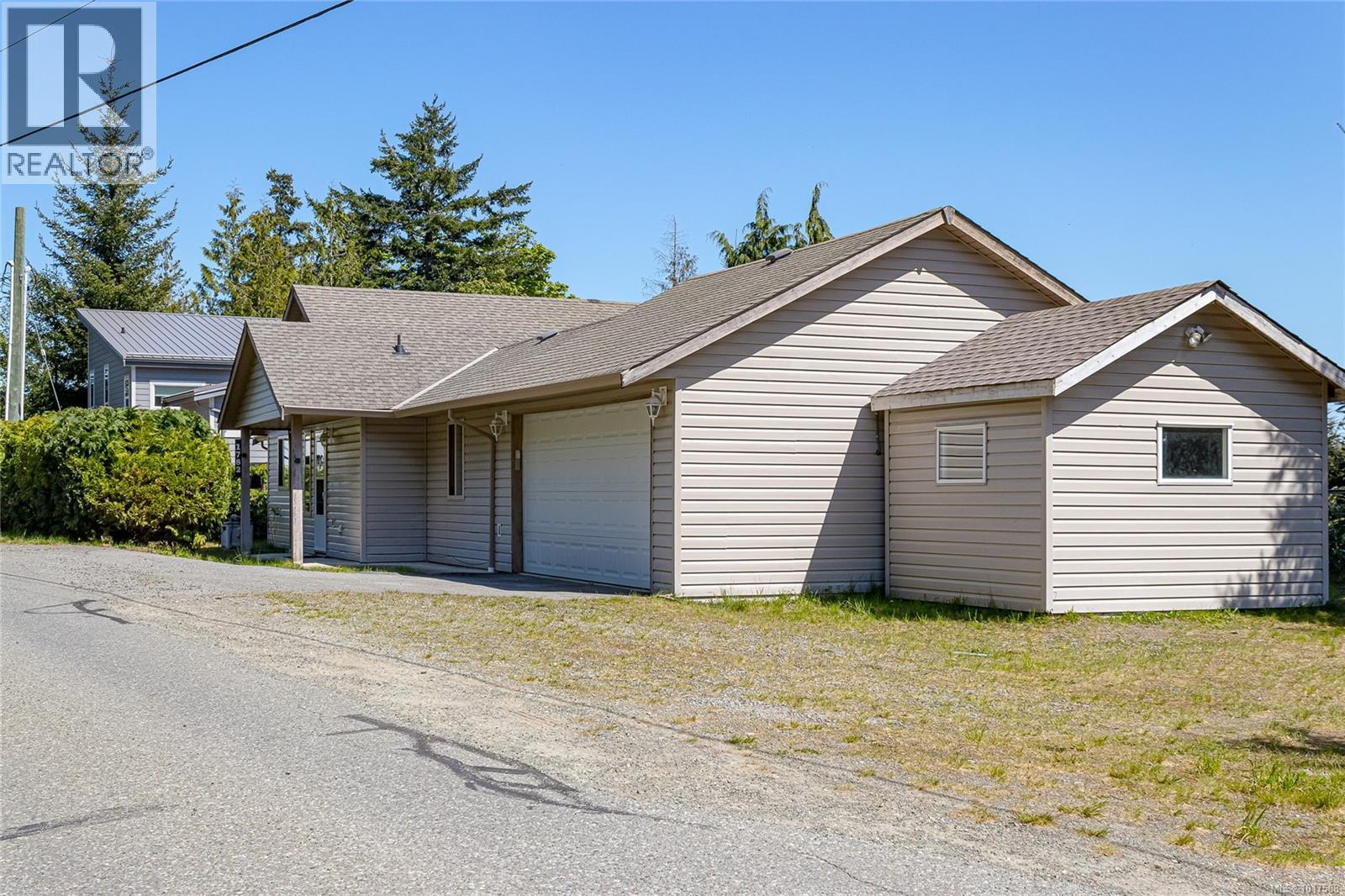 1782 Martini Way, Qualicum Beach