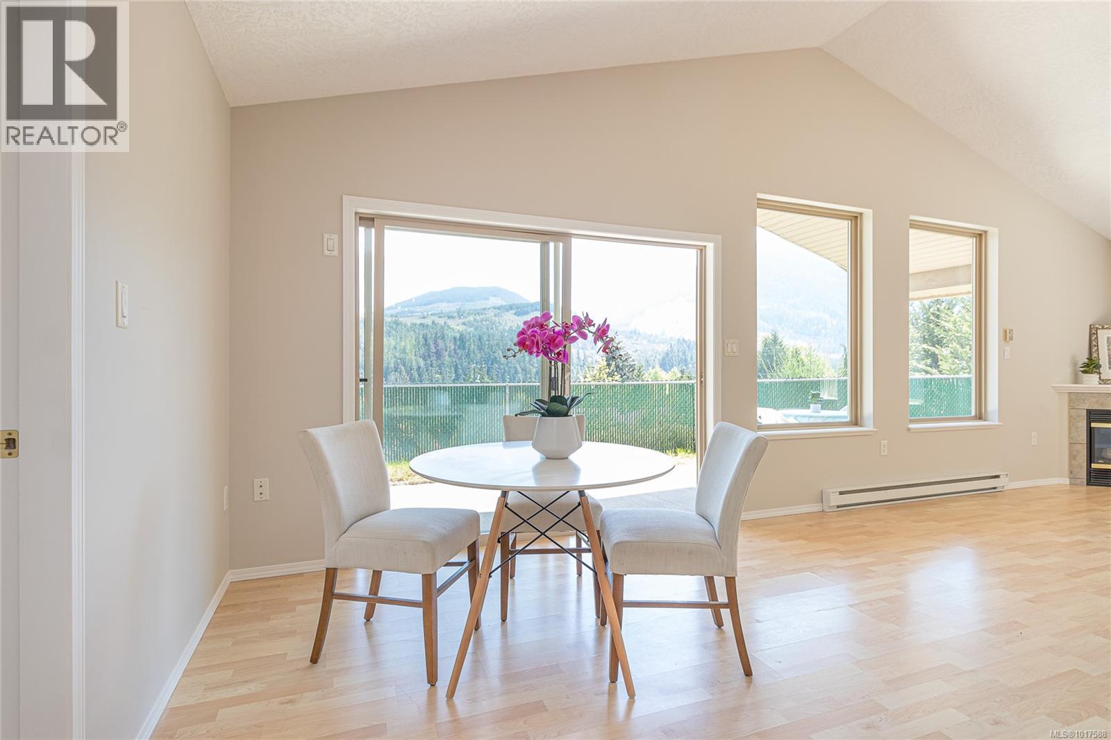 1782 Martini Way, Qualicum Beach