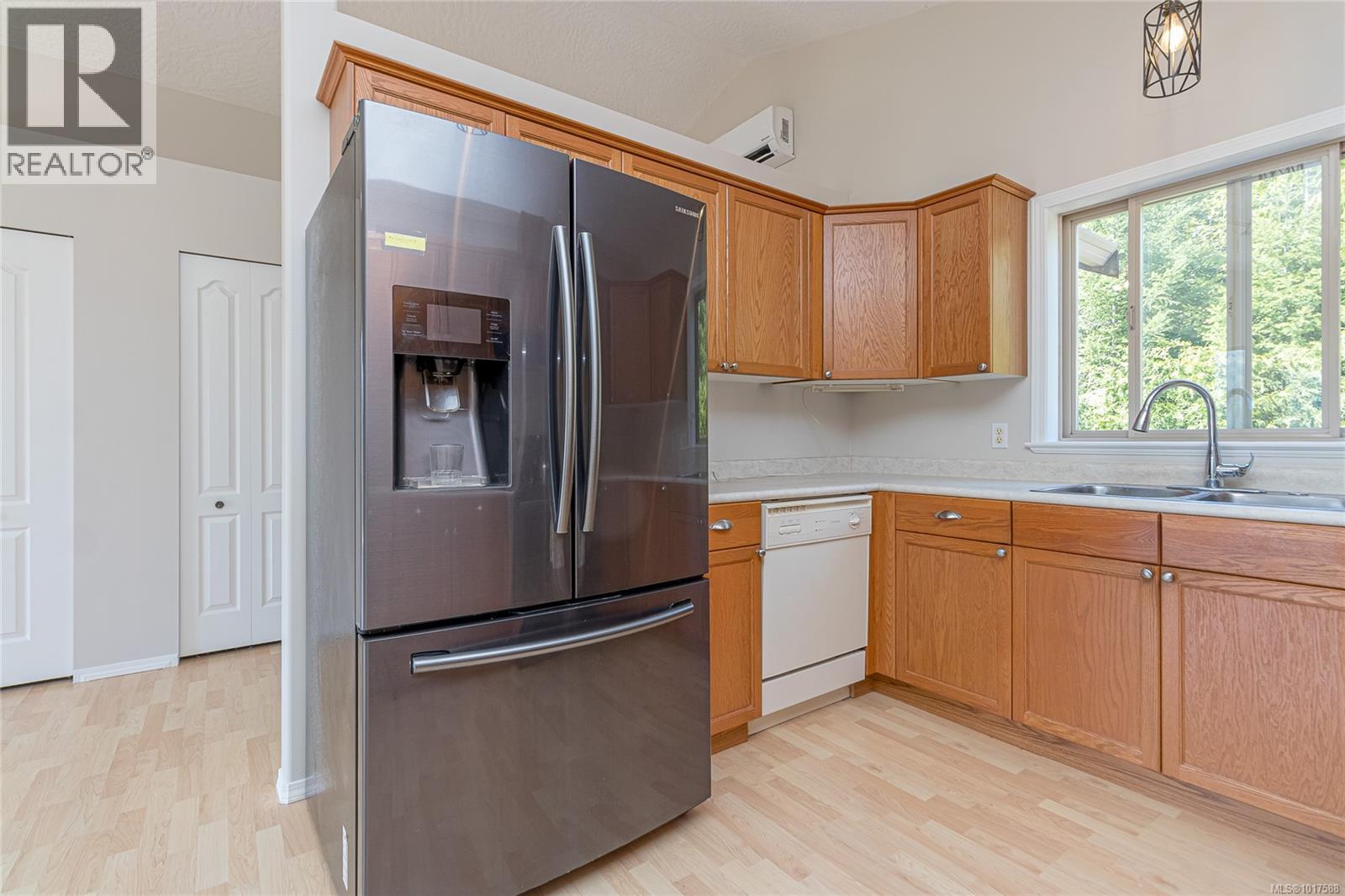 1782 Martini Way, Qualicum Beach