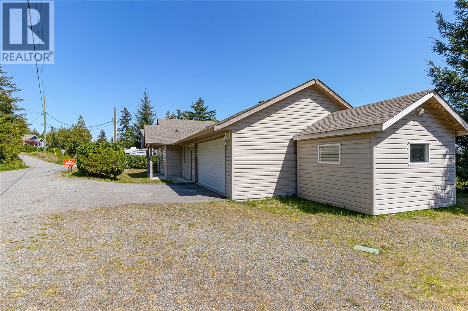1782 Martini Way, Qualicum Beach