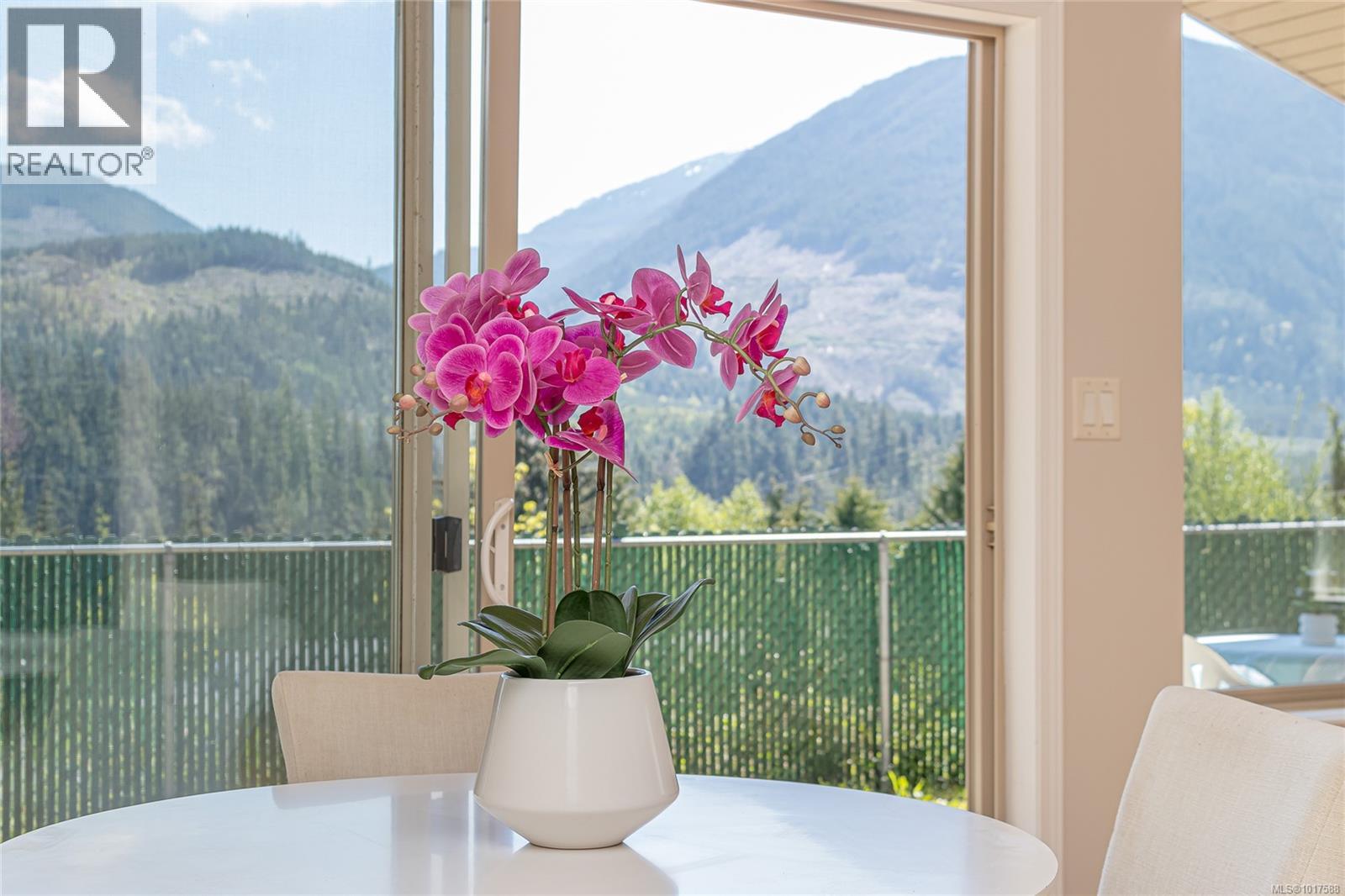 1782 Martini Way, Qualicum Beach