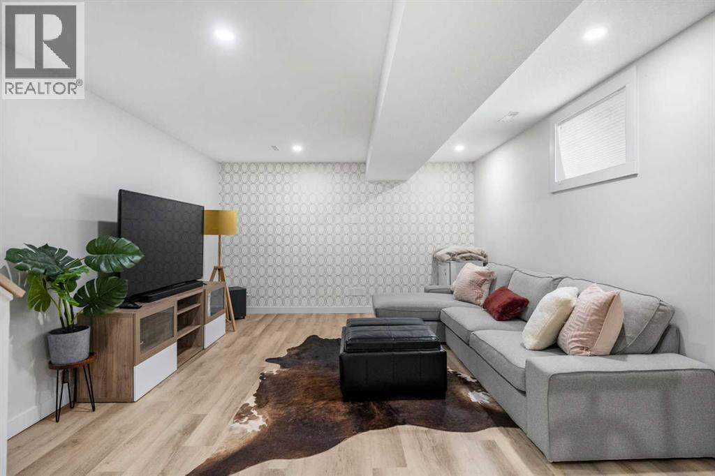 Single Family House Bungalow for Sale in   Avenue SW Rutland Park Calgary 