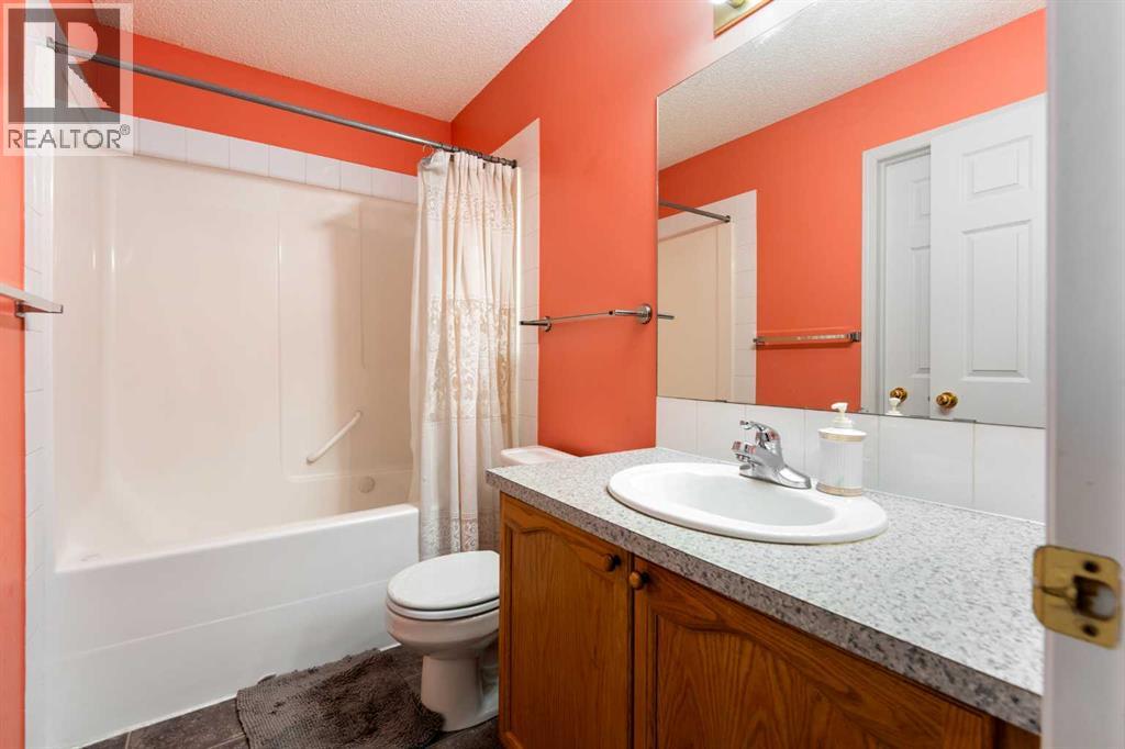 Single Family House for Sale in  Saddlemont Manor NE Saddle Ridge Calgary 