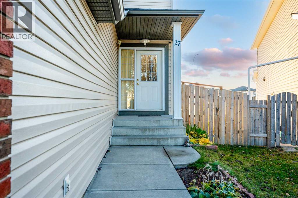 Single Family House for Sale in  Saddlemont Manor NE Saddle Ridge Calgary 