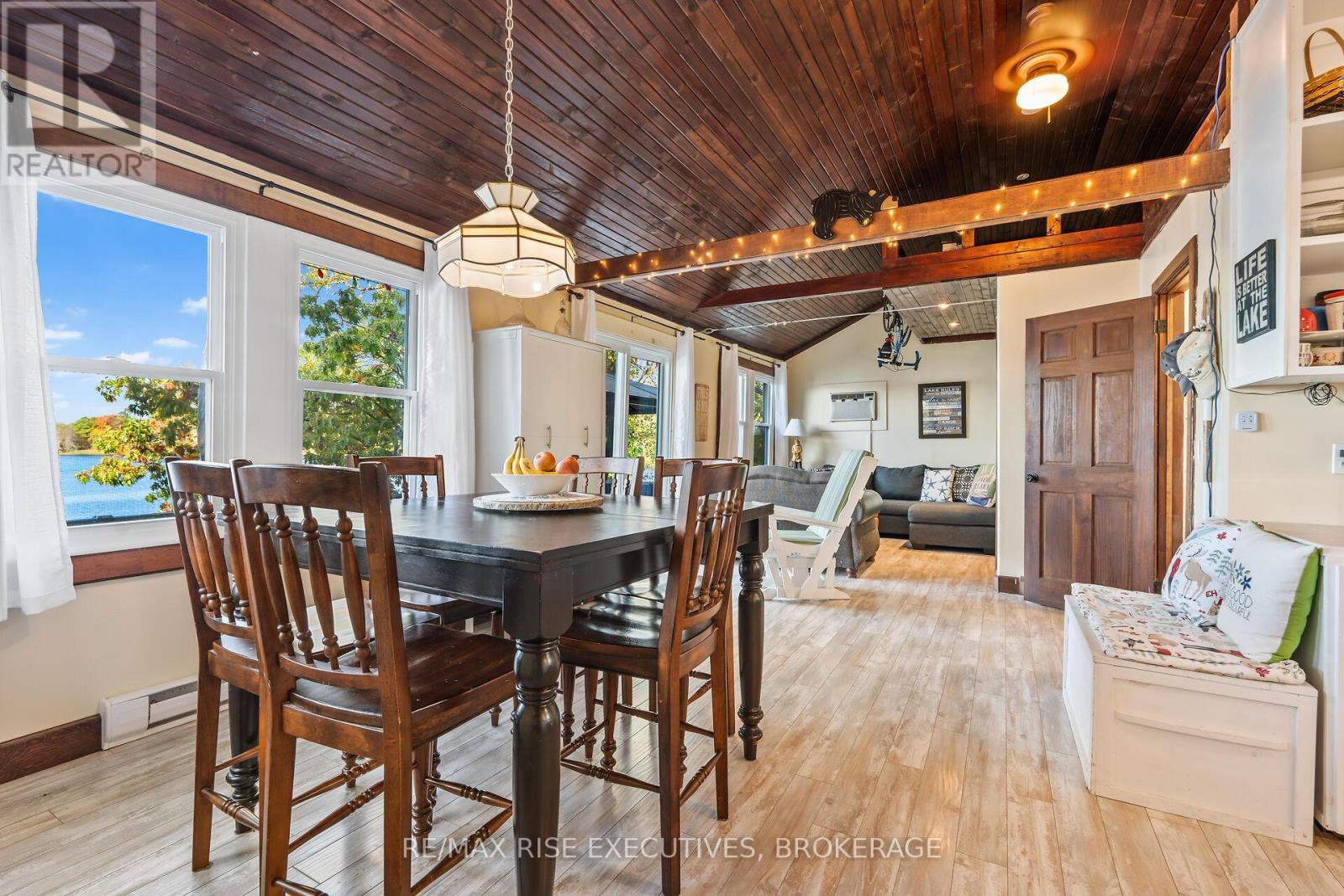 465K LYNDHURST ROAD - 16