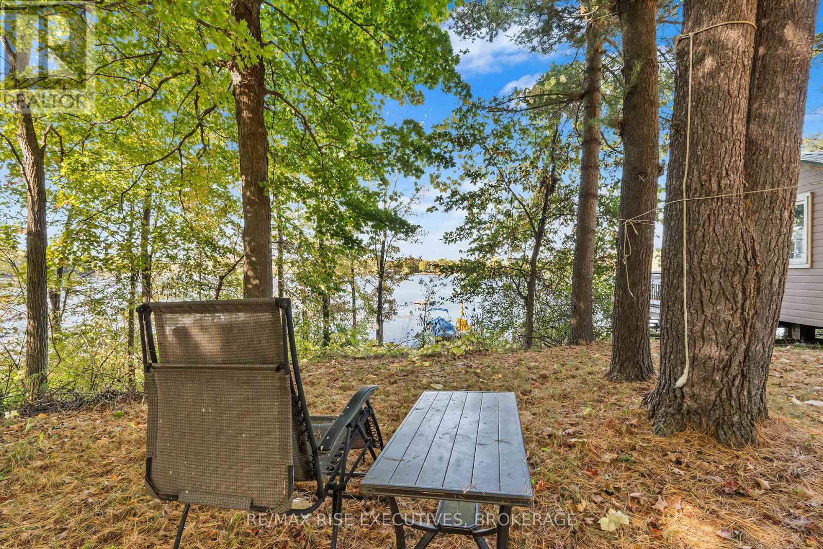 465K LYNDHURST ROAD - 25