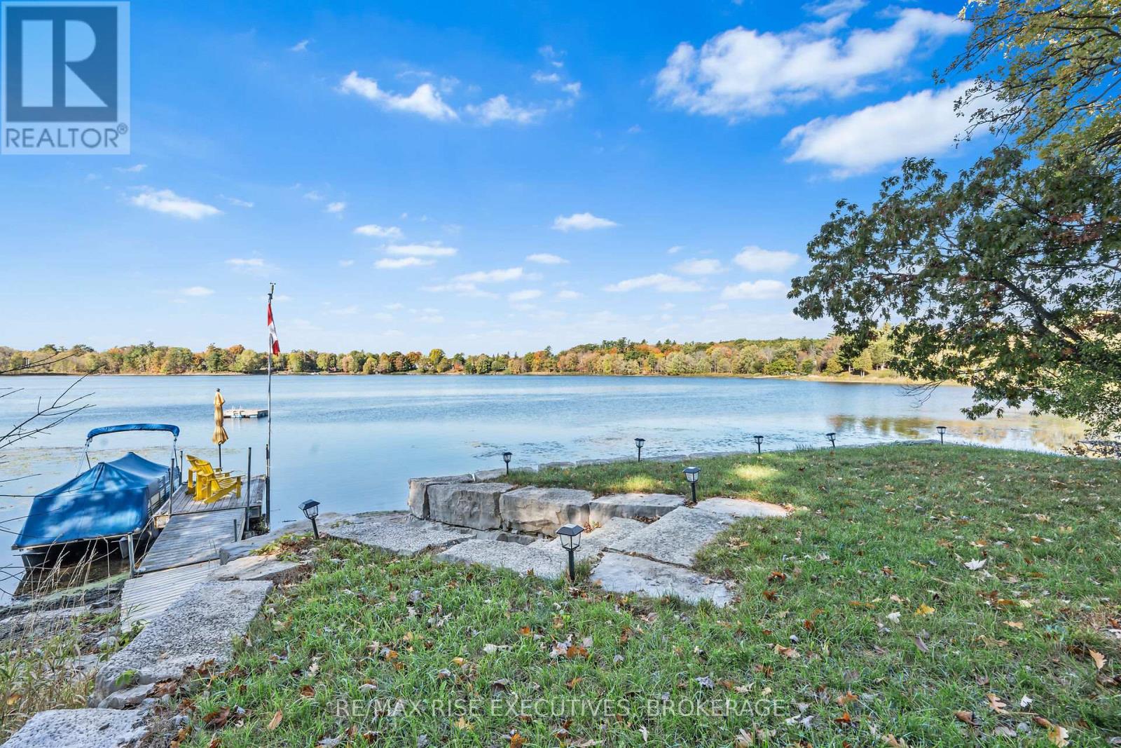 465K LYNDHURST ROAD - 26