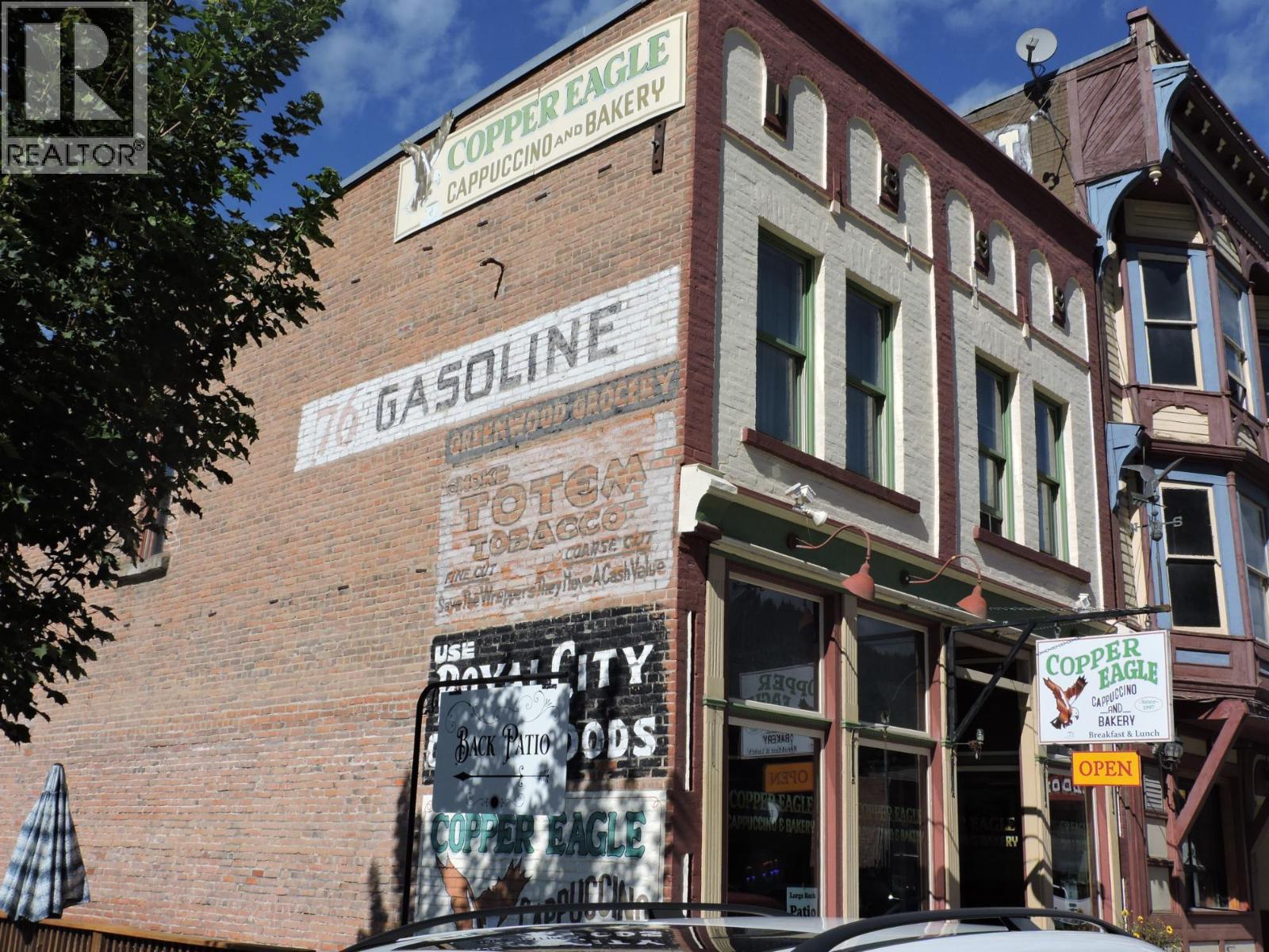 325 Copper Avenue S, Greenwood