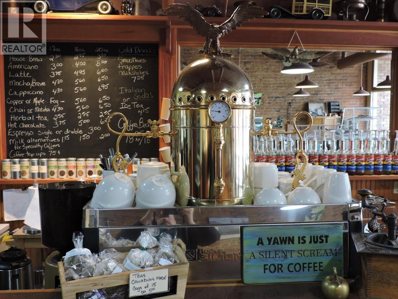 325 Copper Avenue S, Greenwood