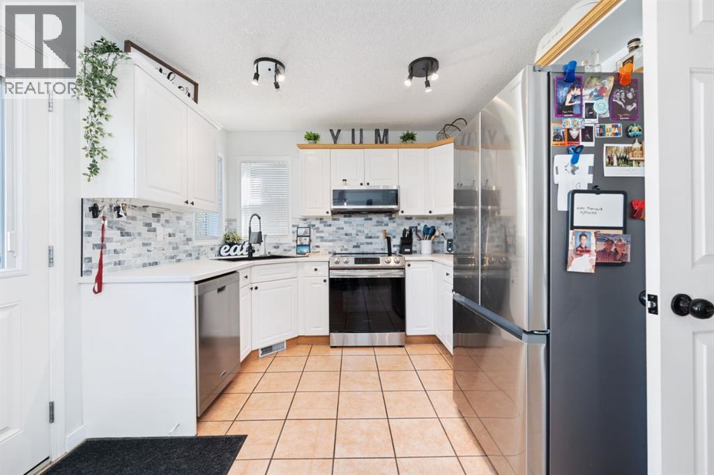 Single Family House for Sale in  Arbour Grove Close NW Arbour Lake Calgary 