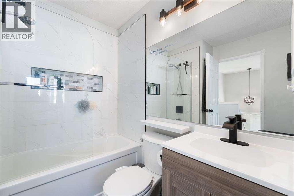 Single Family House for Sale in  Arbour Grove Close NW Arbour Lake Calgary 