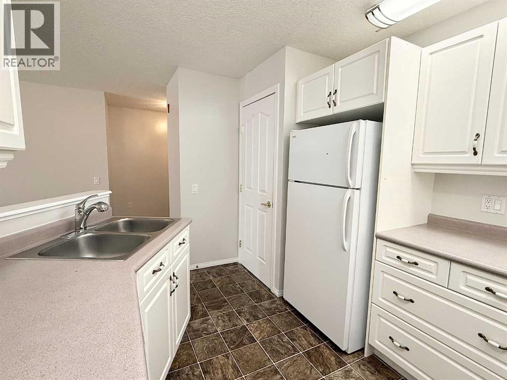 Single Family House for Sale in   Simcoe Boulevard SW Signal Hill Calgary 