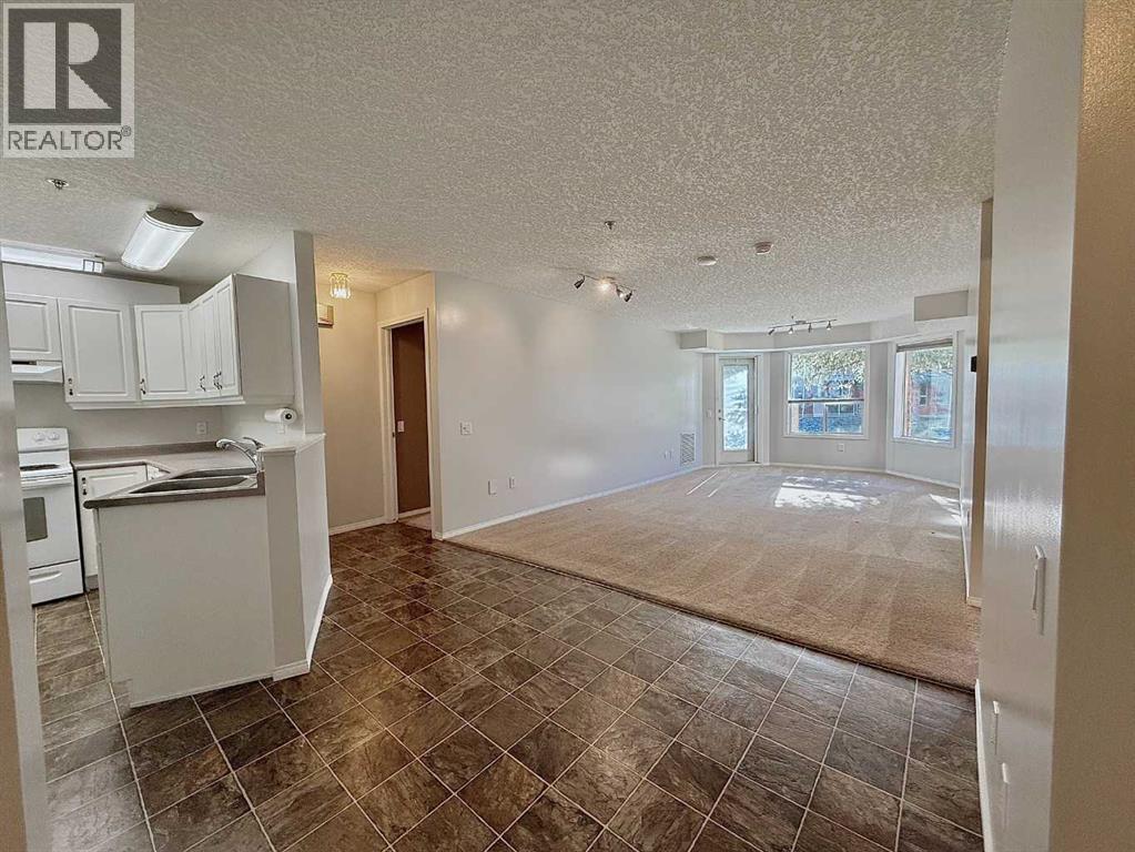 Single Family House for Sale in   Simcoe Boulevard SW Signal Hill Calgary 