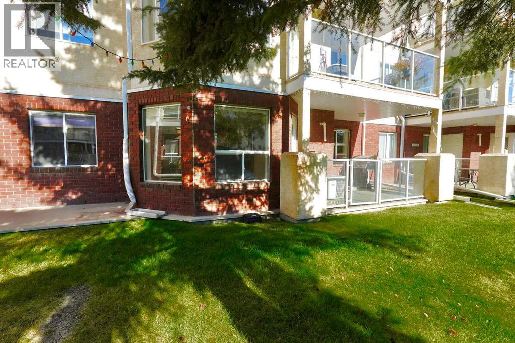 Single Family House for Sale in   Simcoe Boulevard SW Signal Hill Calgary 