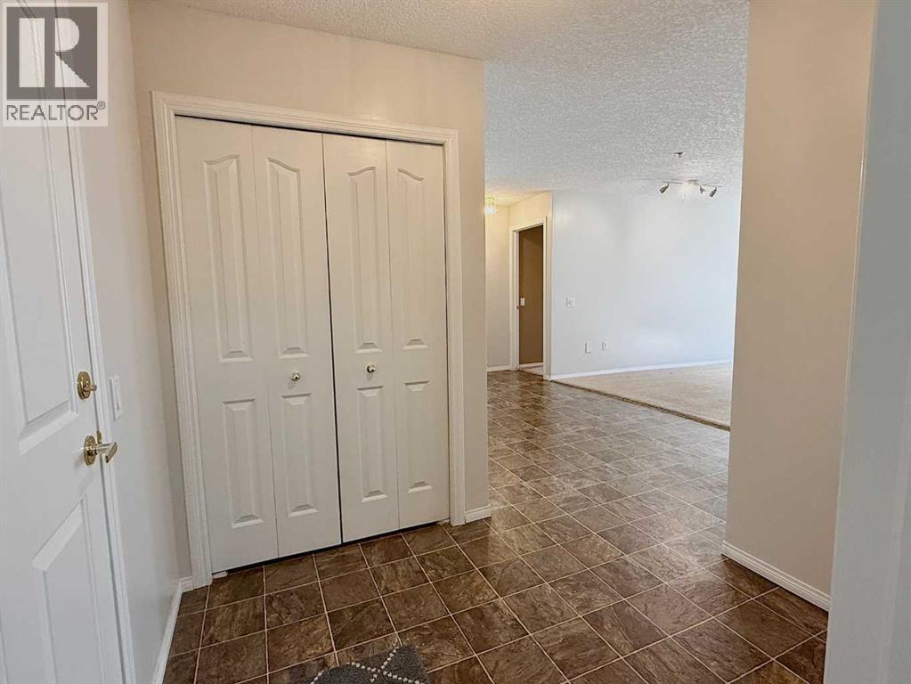 Single Family House for Sale in   Simcoe Boulevard SW Signal Hill Calgary 