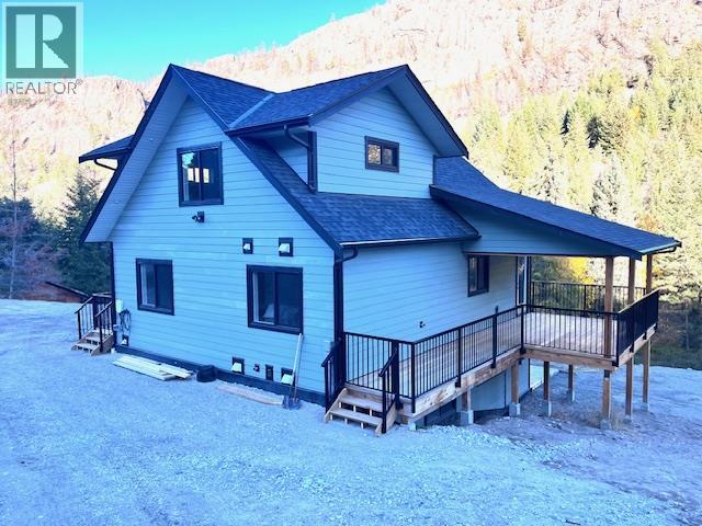  645 Grand Oro Road, Kaleden