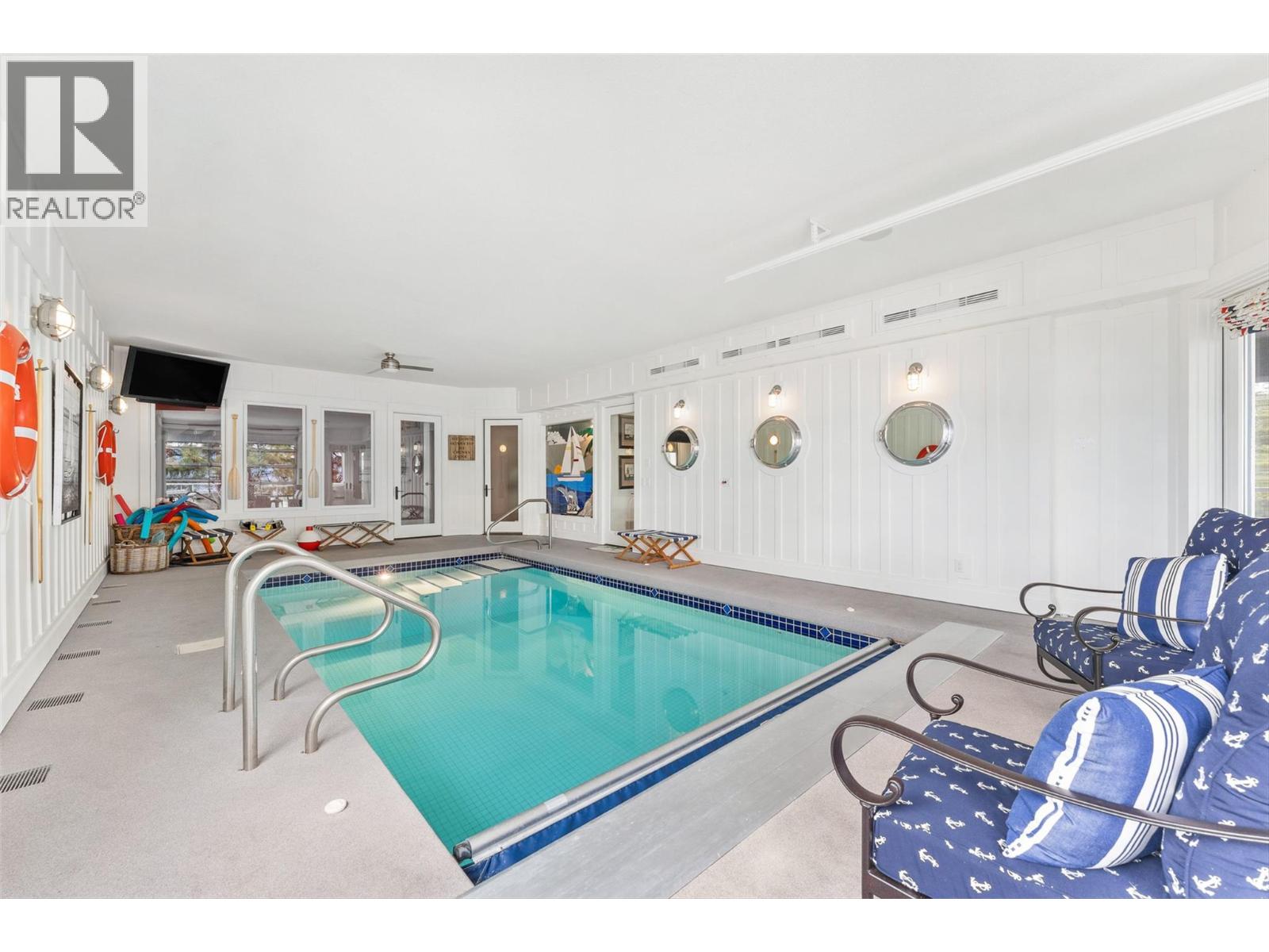  2543 Lucinde Road, West Kelowna