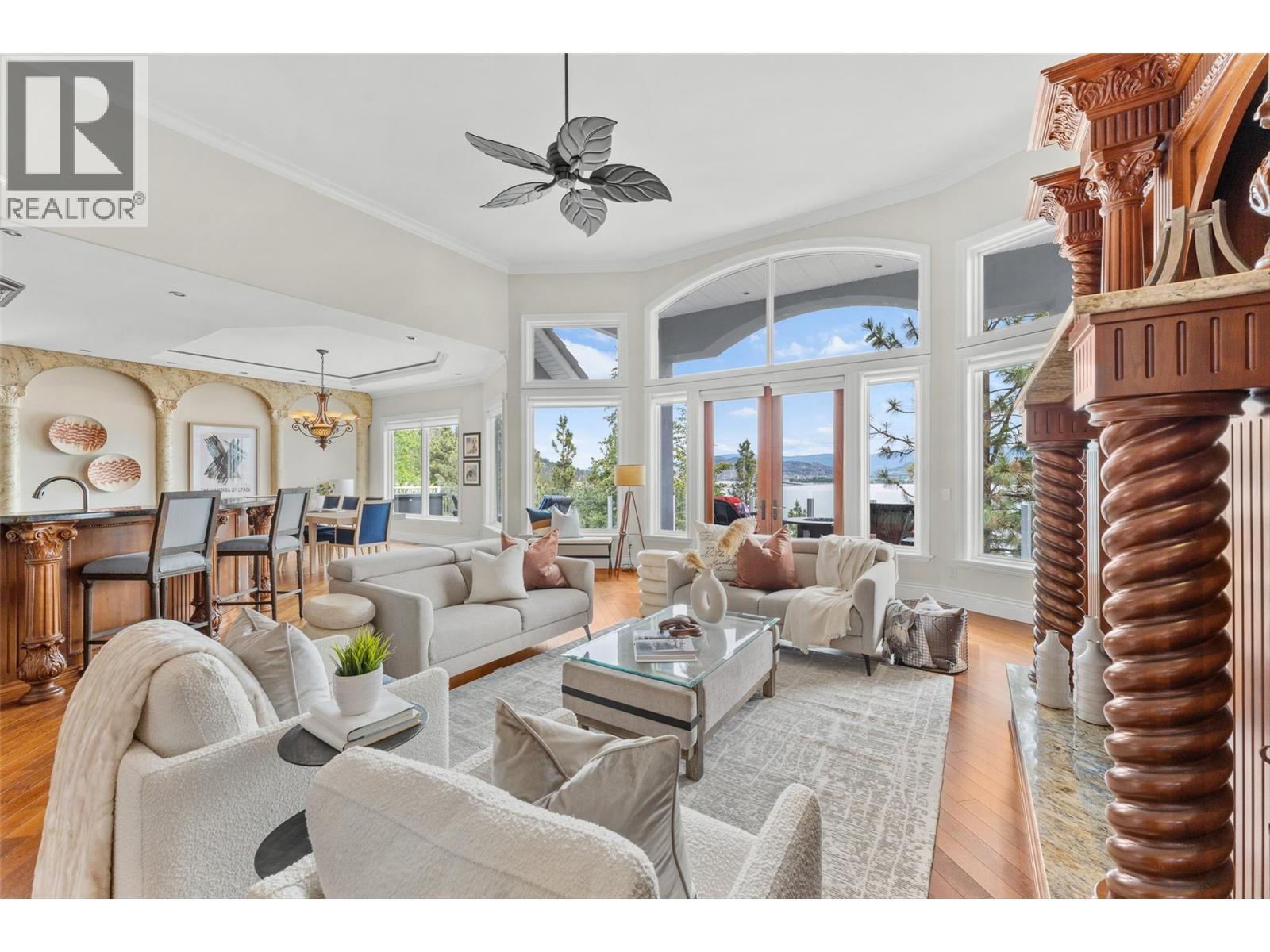  2543 Lucinde Road, West Kelowna