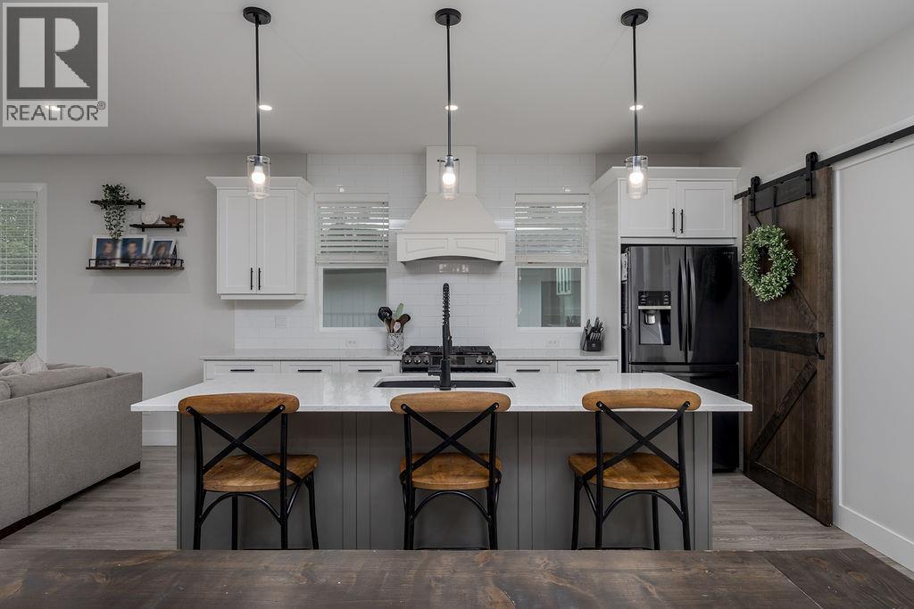  20 15th Avenue Southeast, Salmon Arm