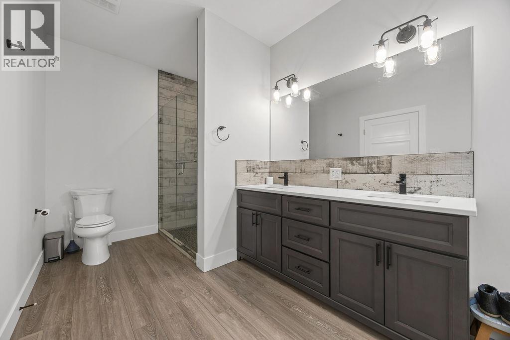  20 15th Avenue Southeast, Salmon Arm