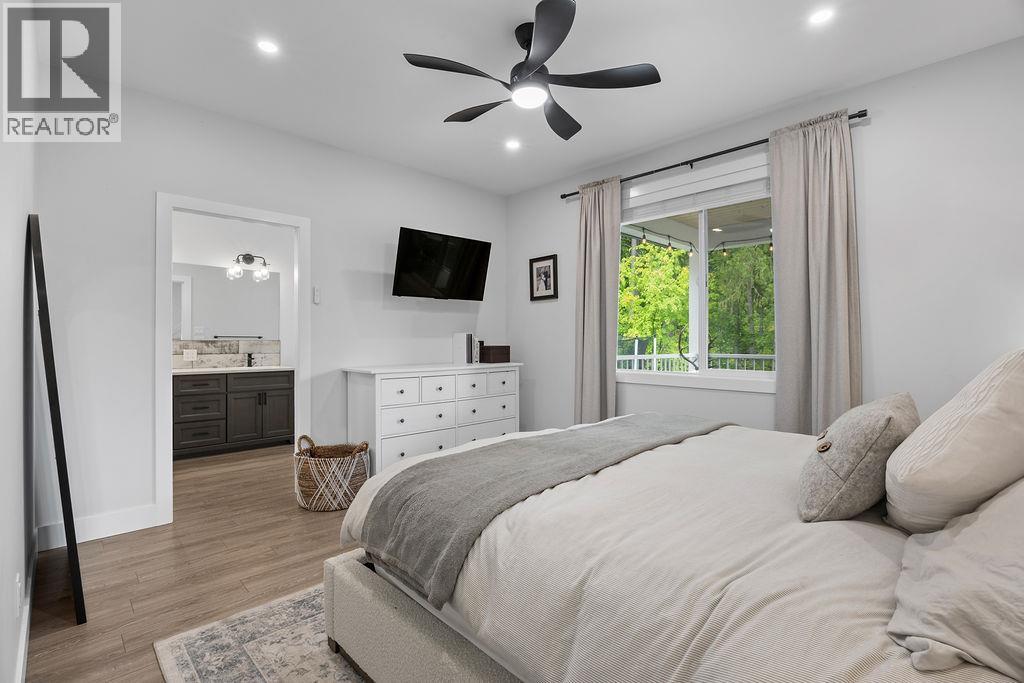  20 15th Avenue Southeast, Salmon Arm