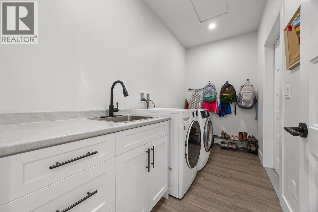  20 15th Avenue Southeast, Salmon Arm
