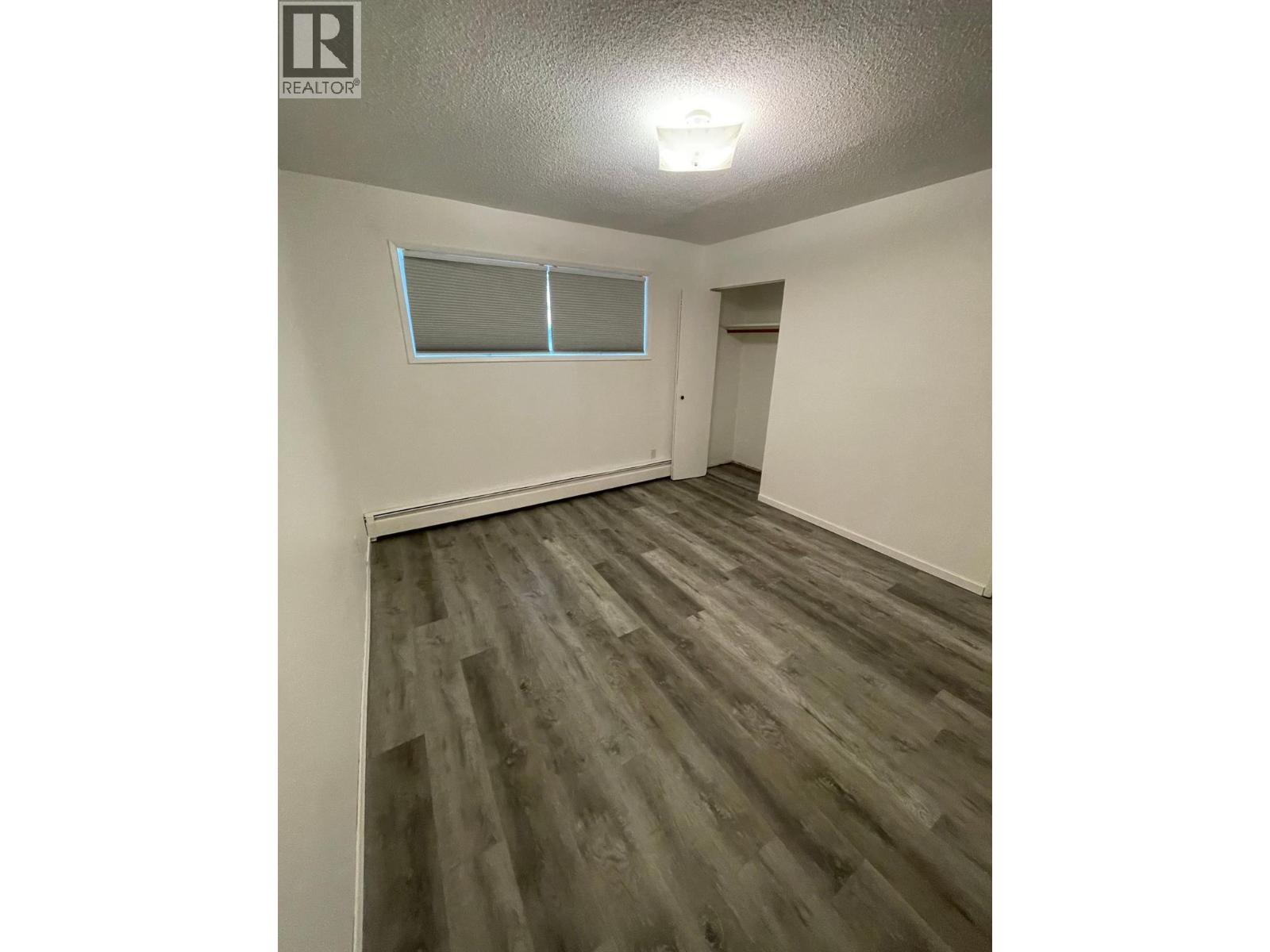  716 3RD Avenue, Keremeos
