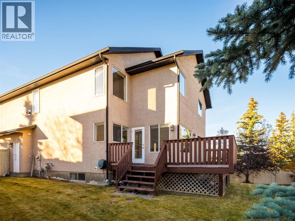 Single Family House for Sale in  Simcoe Crescent SW Signal Hill Calgary 