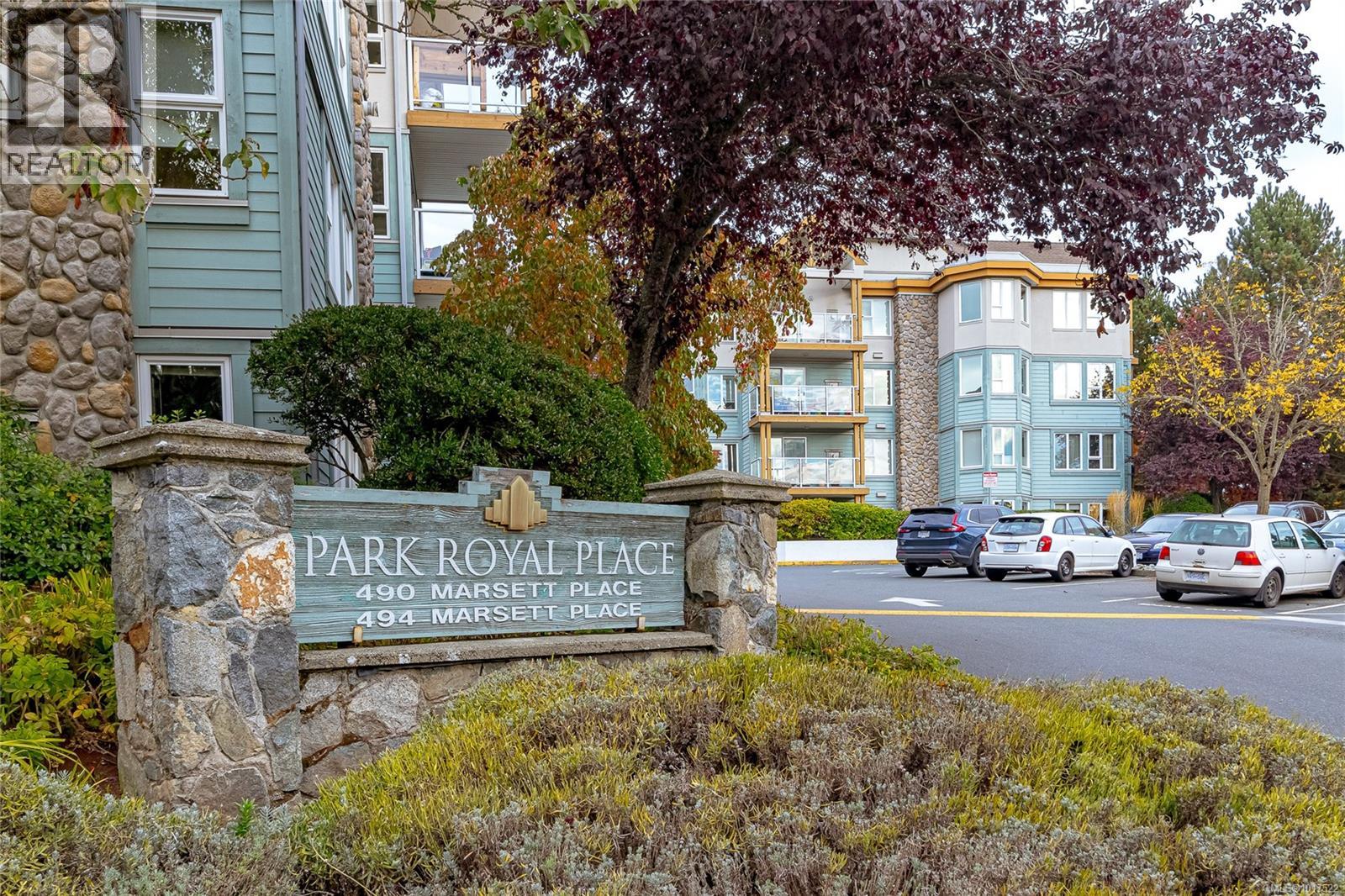 211 490 Marsett Place, Saanich