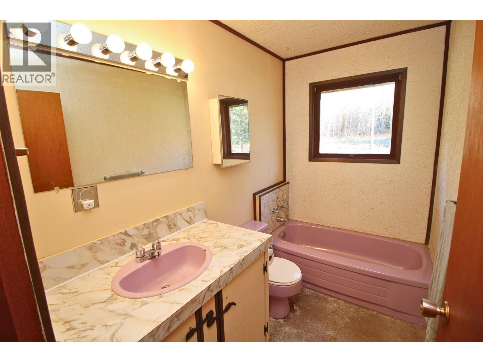 14440 JARMAN Road, Topley