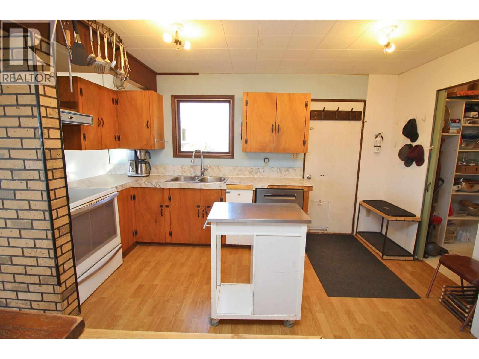14440 JARMAN Road, Topley