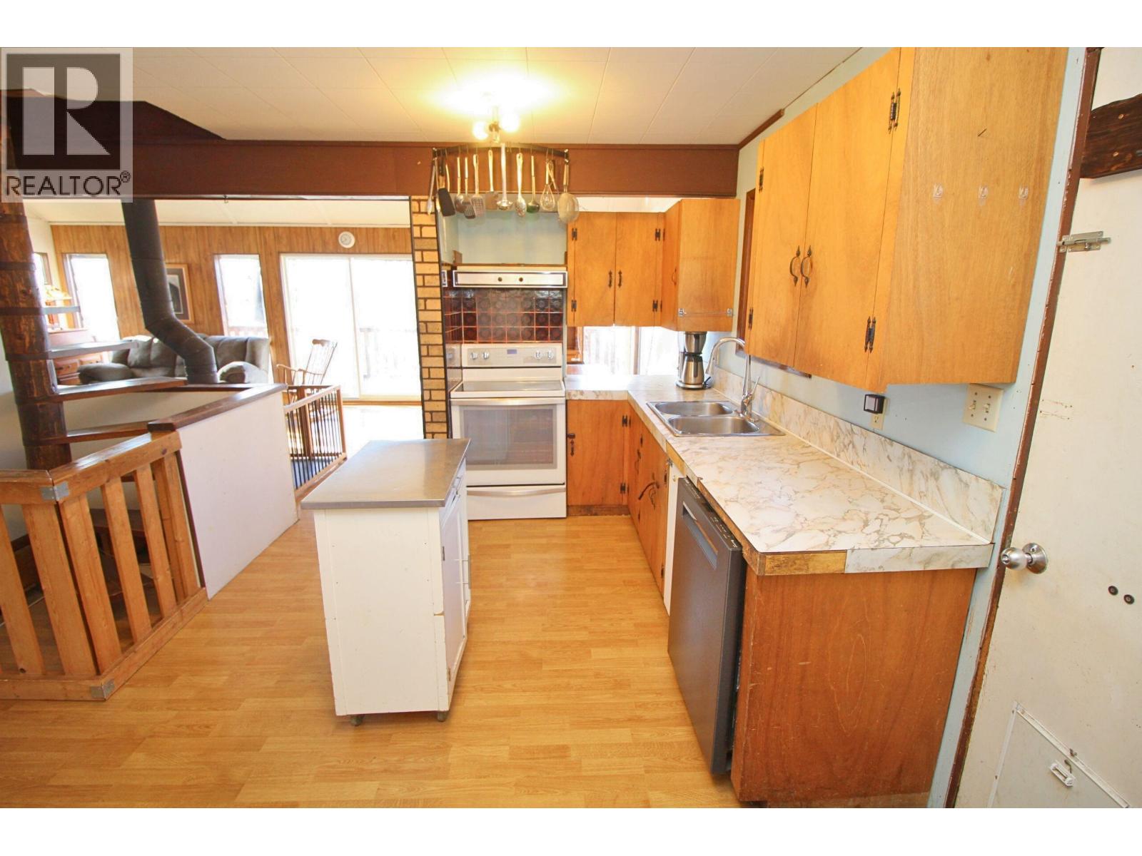 14440 JARMAN Road, Topley