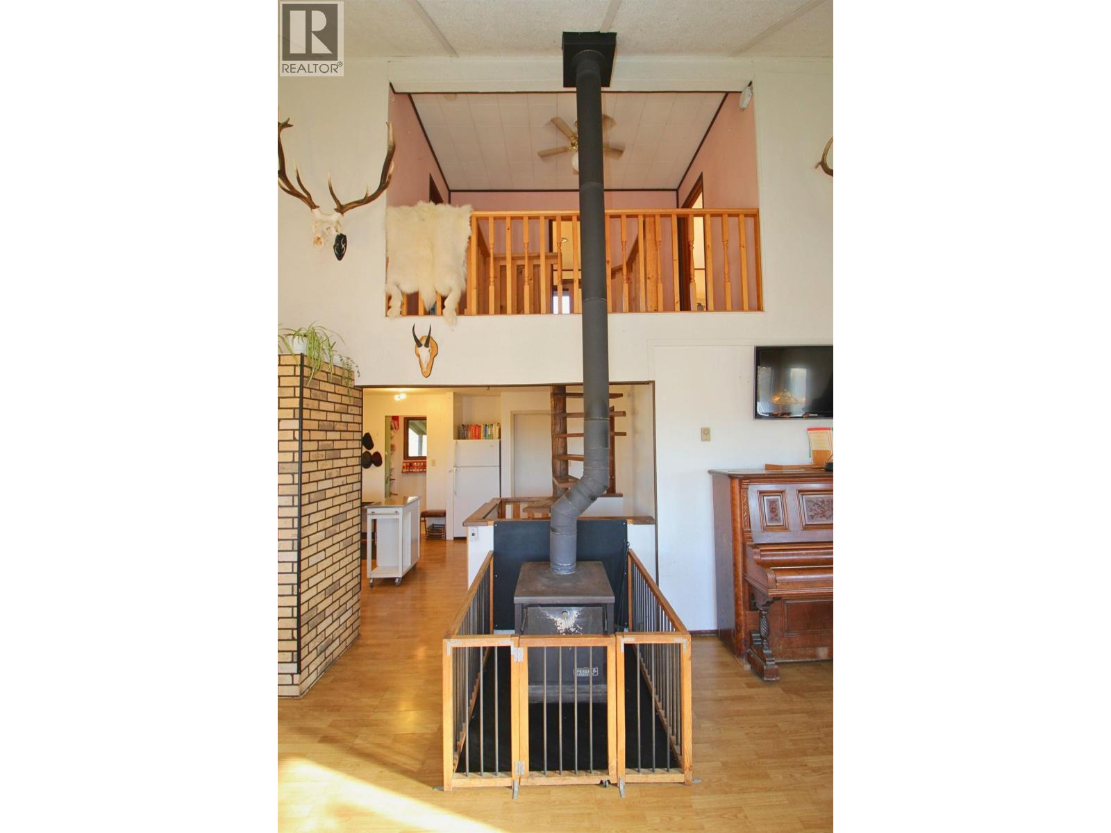 14440 JARMAN Road, Topley
