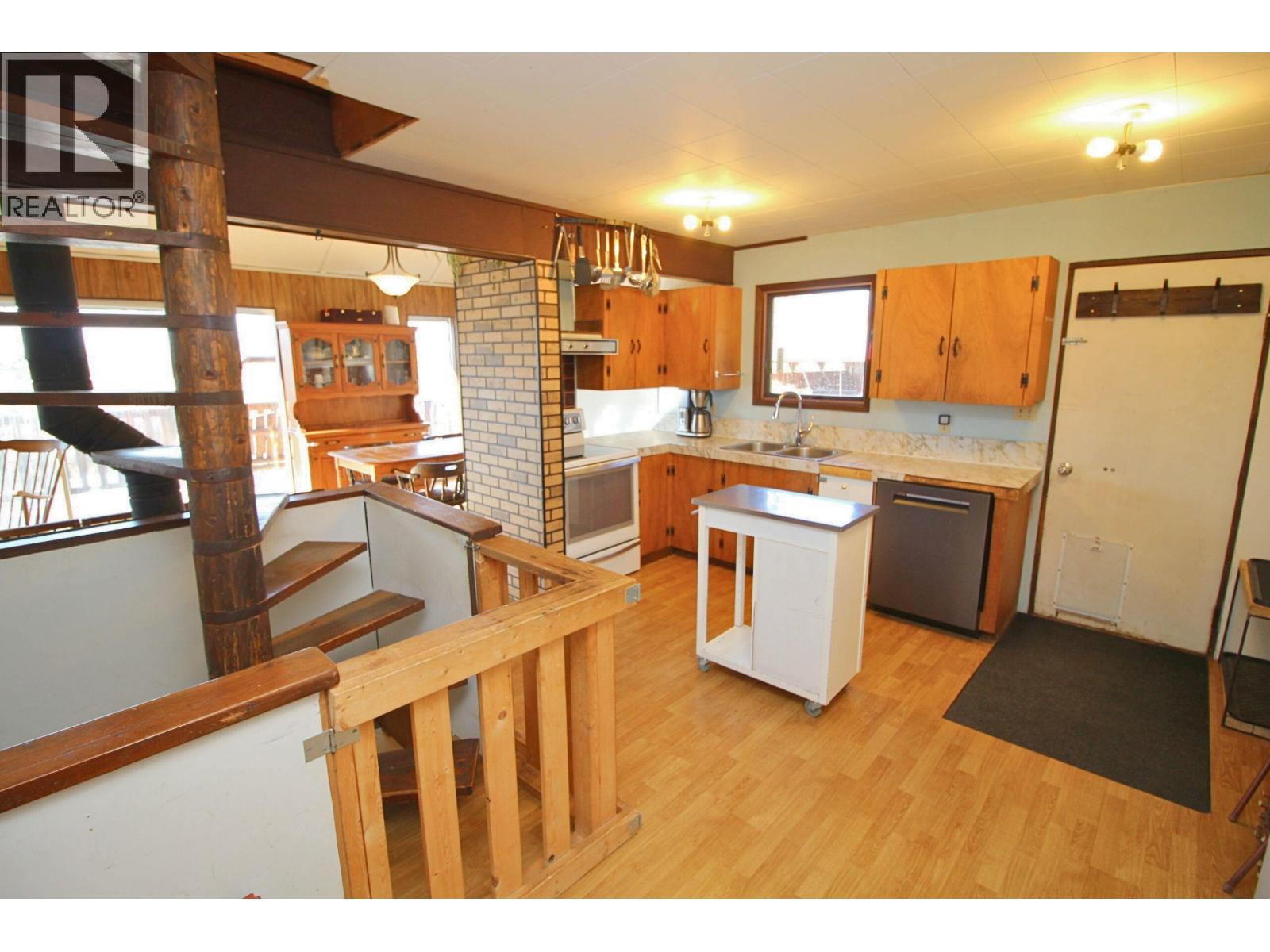 14440 JARMAN Road, Topley