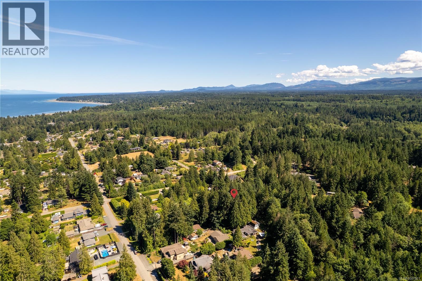 1271 Ganske Rd, Qualicum Beach