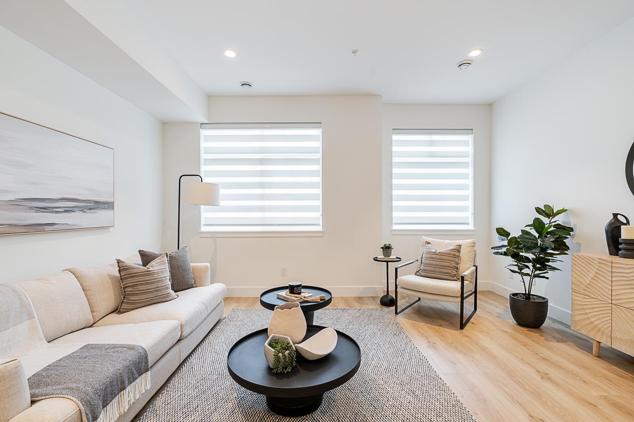 38 8430 NOTTMAN STREET, Mission