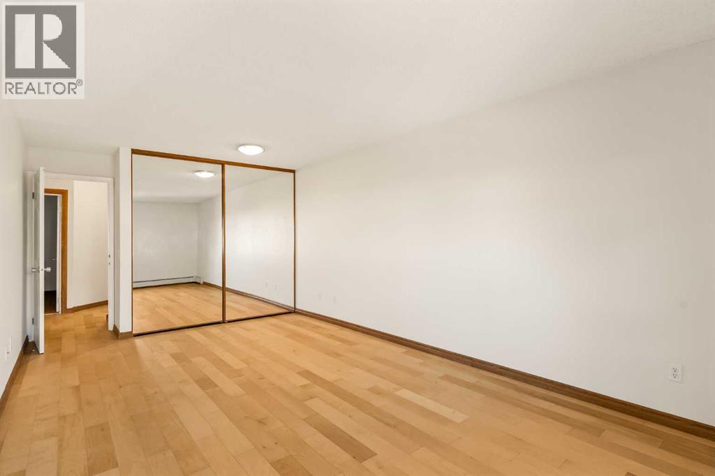 Single Family House for Sale in   Glamis Drive SW Glamorgan Calgary 
